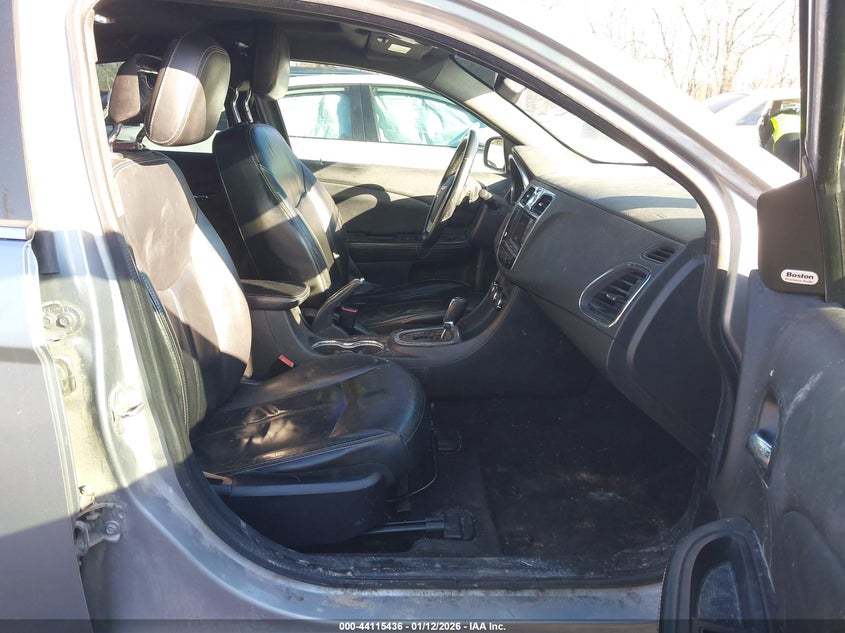 2014 Chrysler 200 Limited