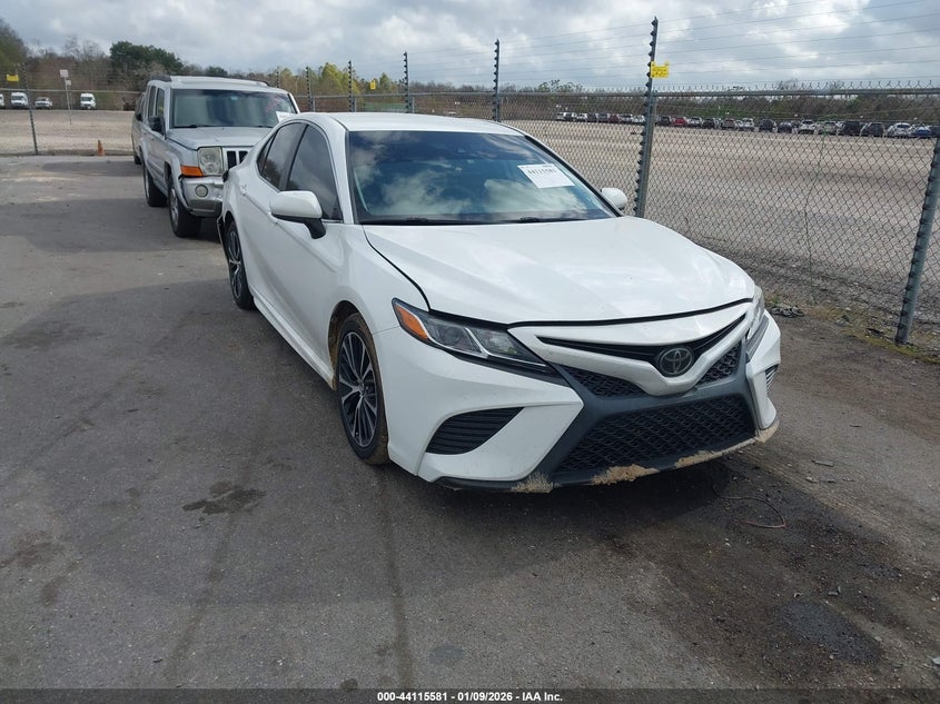 2020 Toyota Camry Se