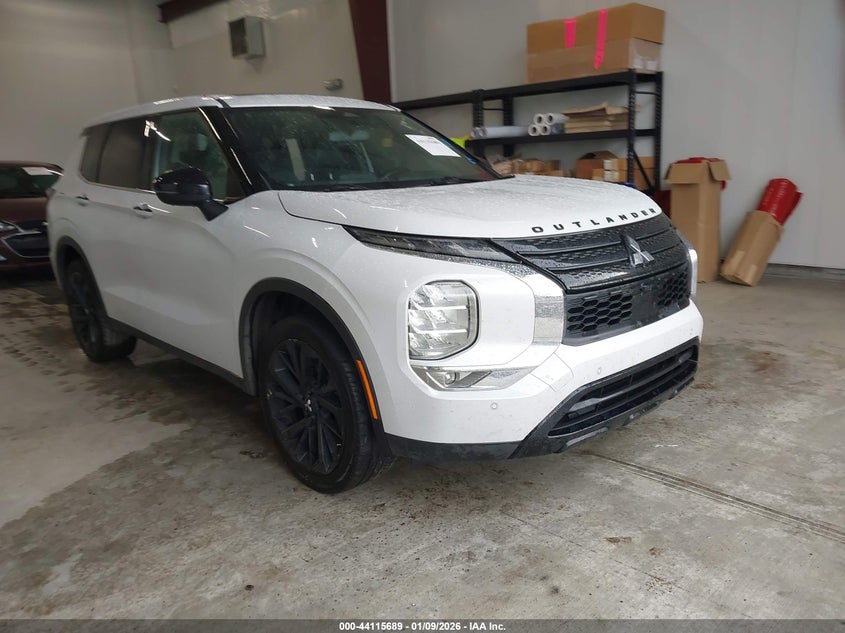 2022 Mitsubishi Outlander Black Edition 2Wd/Se 2.5 2Wd/Se Launch Edition 2Wd