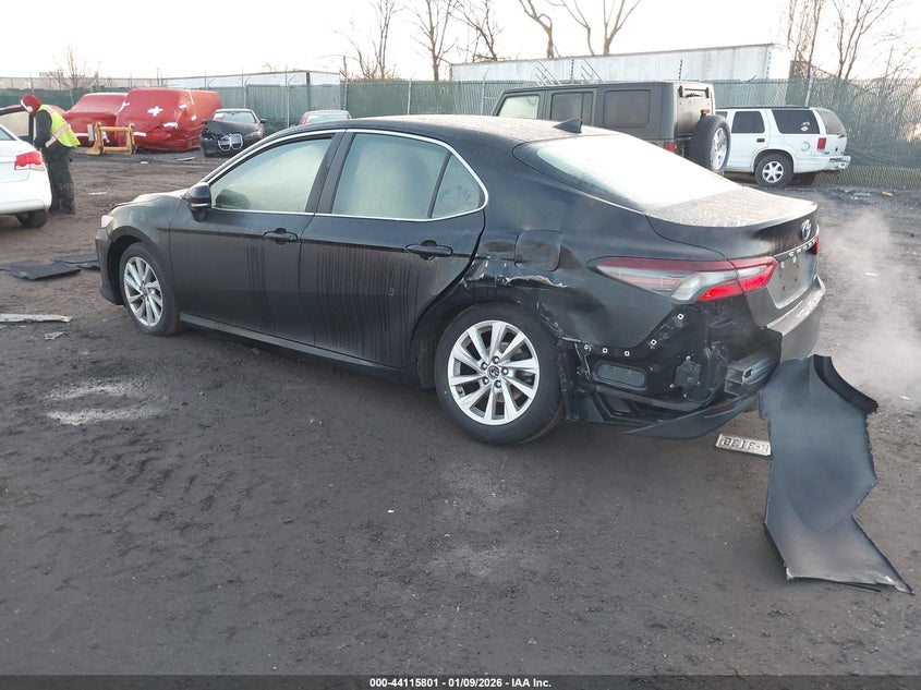 2021 Toyota Camry Le