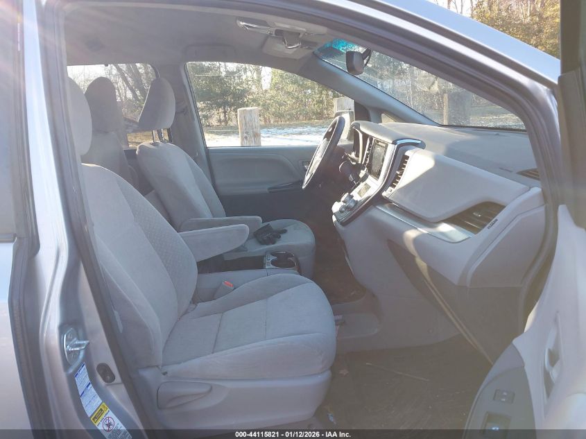 2017 Toyota Sienna Le 7 Passenger