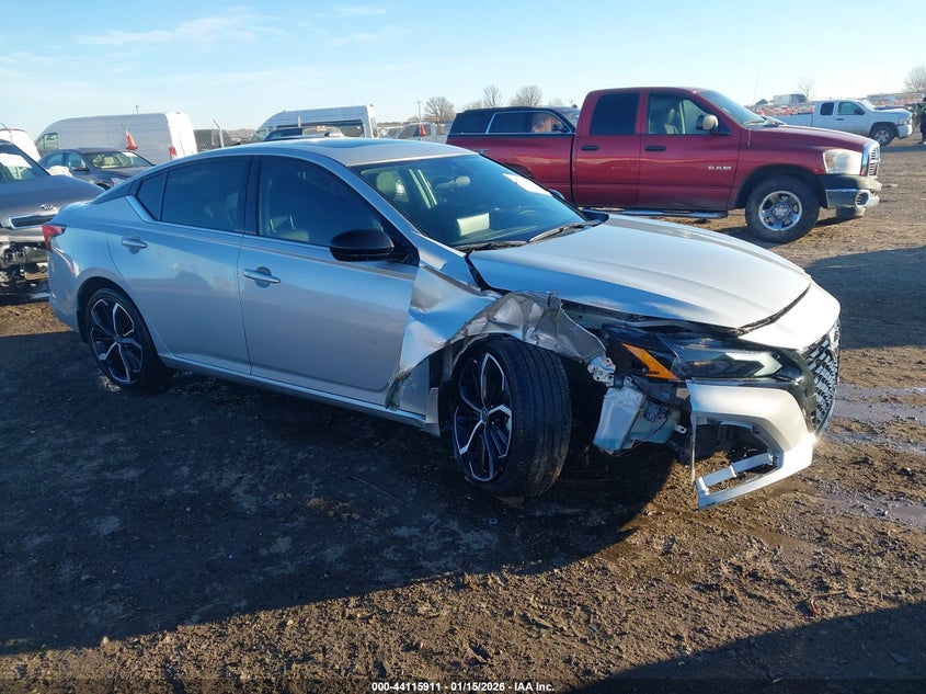 2023 Nissan Altima Sr Fwd