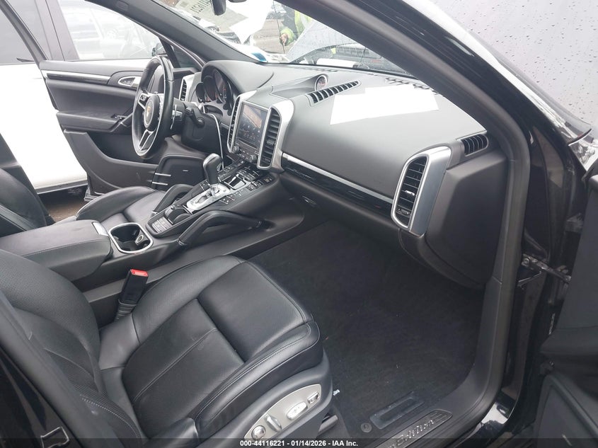 2017 Porsche Cayenne Platinum Edition