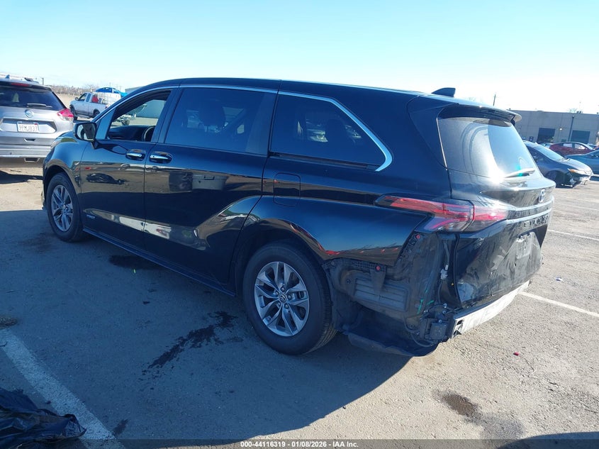 2021 Toyota Sienna Xle