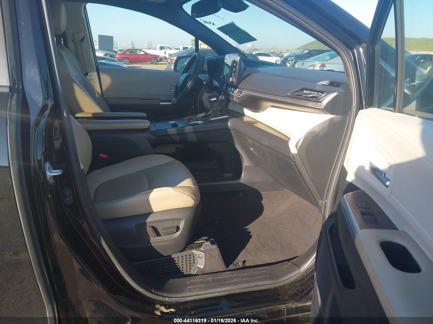 2021 Toyota Sienna Xle