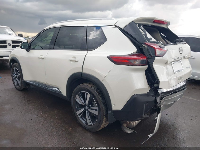 2022 Nissan Rogue Platinum Fwd