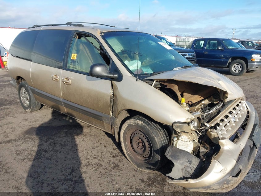 1C4GJ44G4YB722906 CHRYSLER GRAND VOYAGER Photo 1