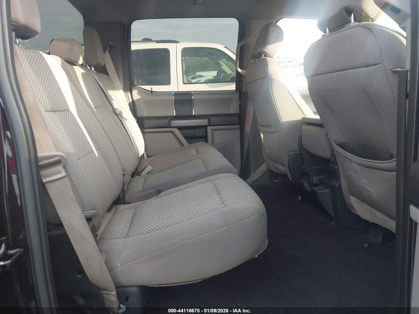 VIN 1FTEW1CB4JFD17074 2018 FORD F-150 XLT