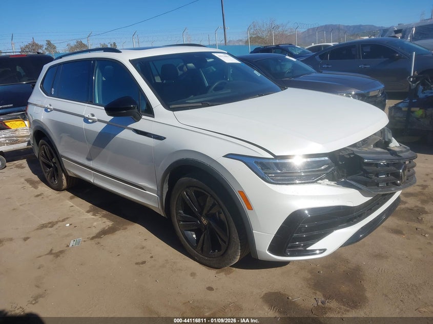 2024 Volkswagen Tiguan 2.0T Se R-Line Black