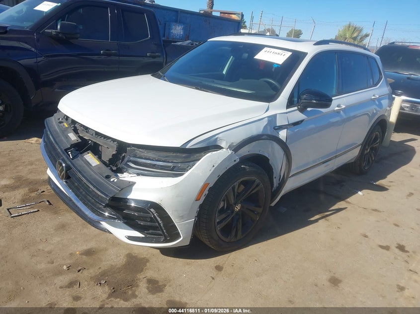 2024 Volkswagen Tiguan 2.0T Se R-Line Black