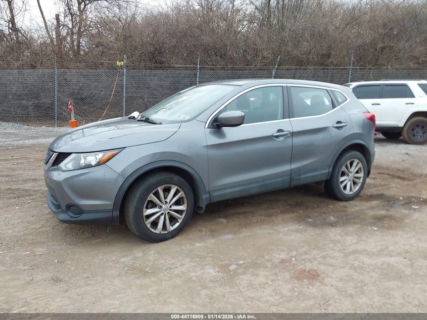 2018 Nissan Rogue Sport S