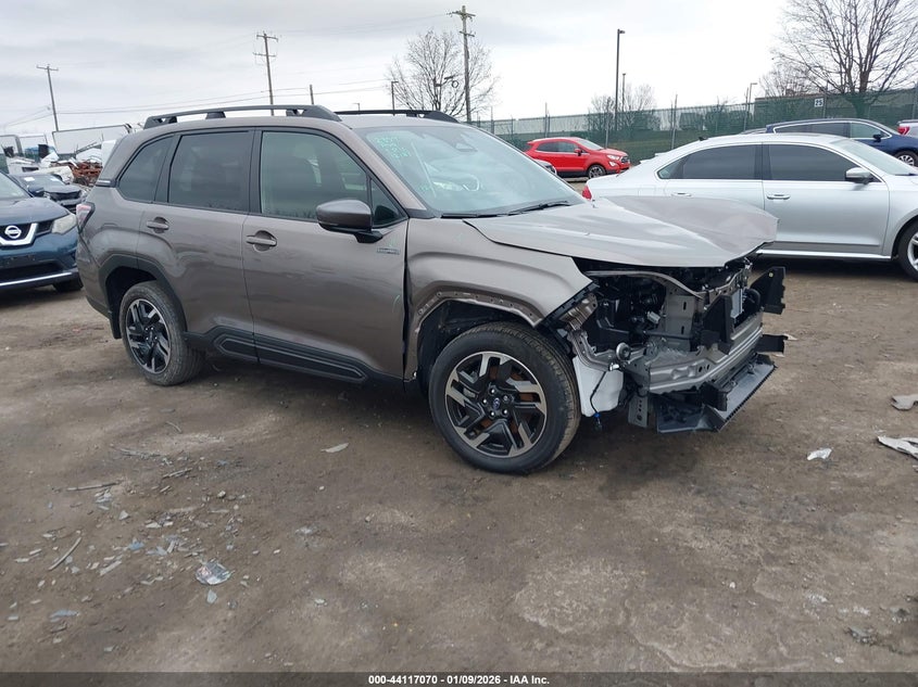 SUBARU FORESTER 2025. Lot# 44117070. VIN JF2SLSRDXSH421635. Photo 1