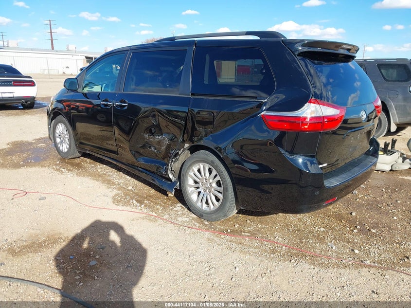 2015 Toyota Sienna Xle 8 Passenger