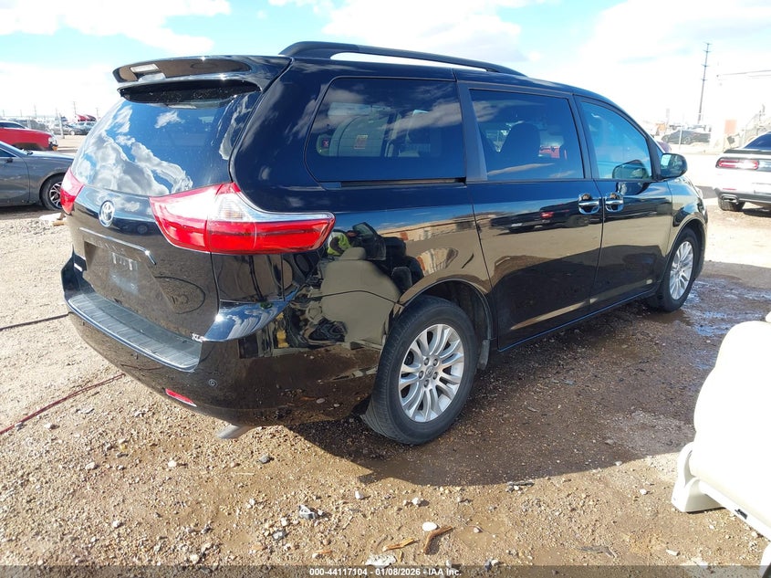 2015 Toyota Sienna Xle 8 Passenger