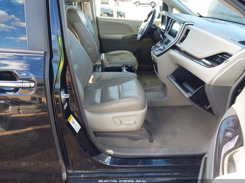 2015 Toyota Sienna Xle 8 Passenger