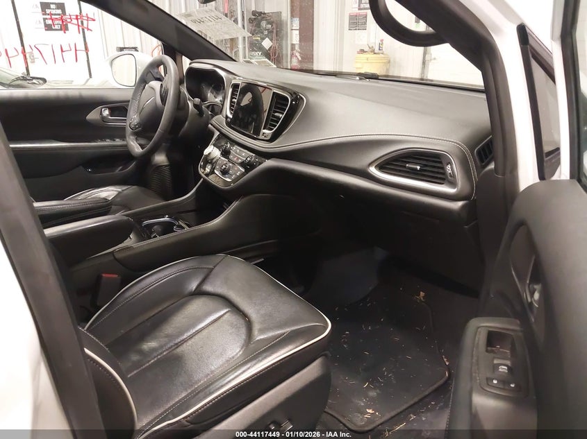 2022 Chrysler Pacifica Hybrid Limited