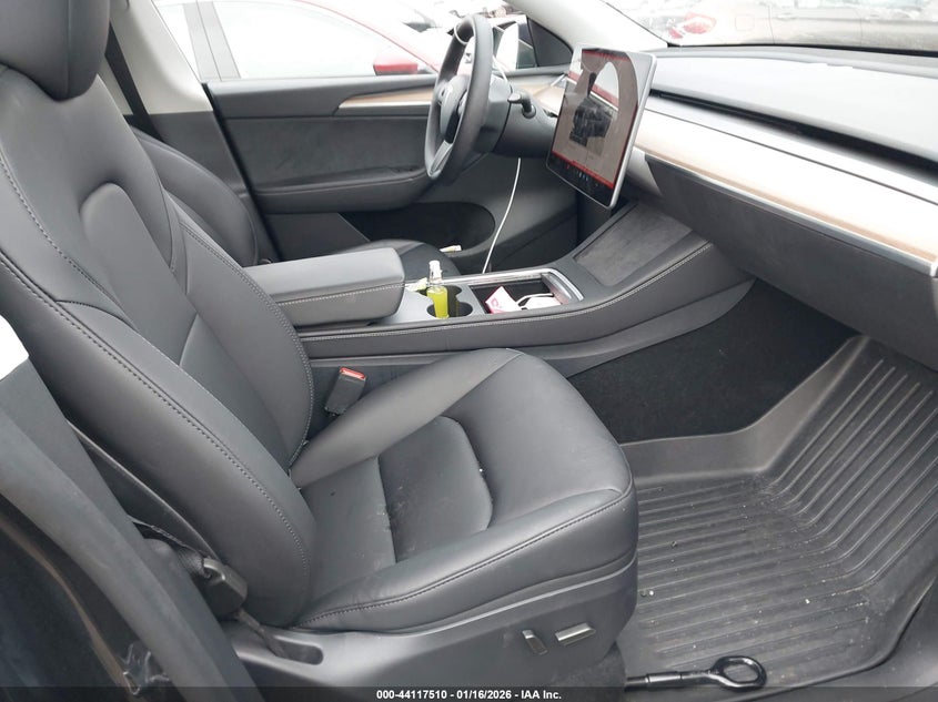 2025 Tesla Model Y Long Range Dual Motor Rear-Wheel Drive