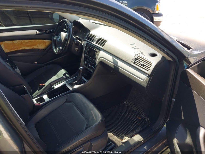 2012 Volkswagen Passat 2.5L Se