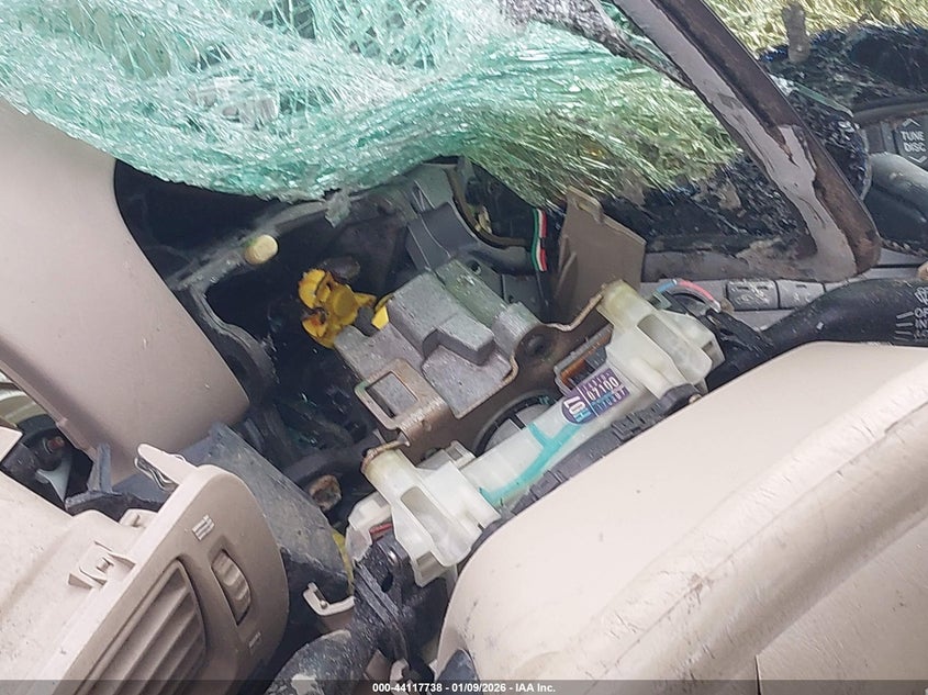 2002 Toyota Avalon Xl VIN: 4T1BF28B32U255533 Lot: 44117738