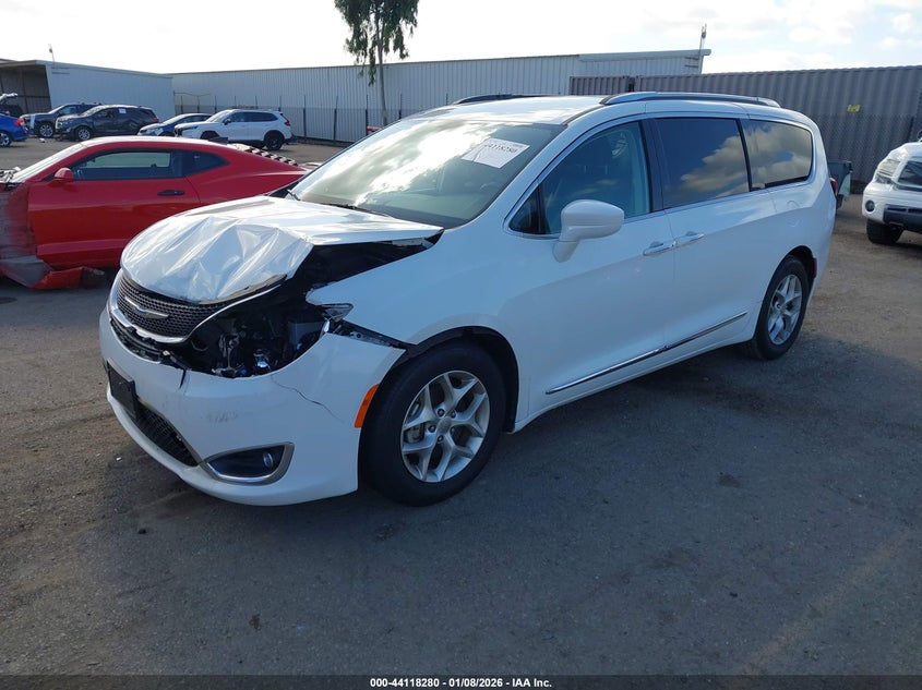 2020 Chrysler Pacifica Touring L