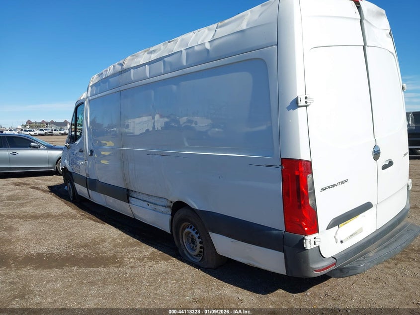 VIN WDRPF1CD1KP061367 2019 FREIGHTLINER SPRINTER 2500 HIGH ROOF V6