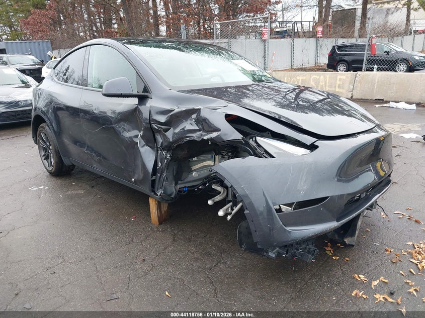 2025 Tesla Model Y Long Range Dual Motor Rear-Wheel Drive