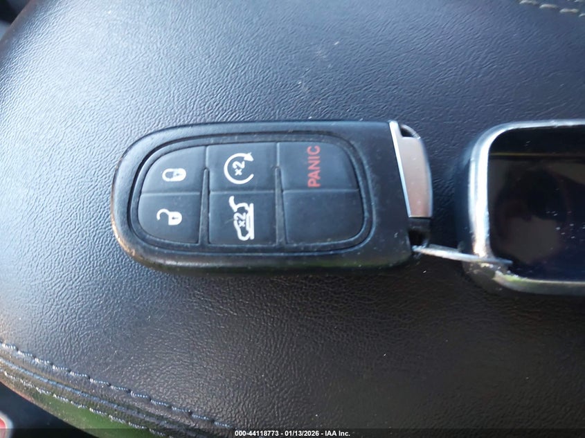 2019 Jeep Cherokee Limited 4X4 VIN: 1C4PJMDX6KD225450 Lot: 44118773