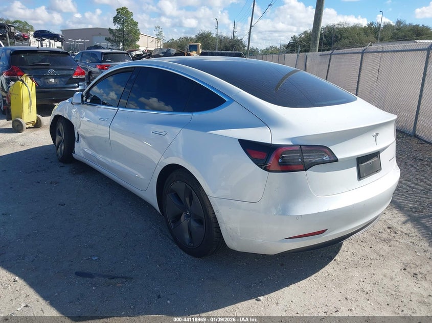 2019 Tesla Model 3 Long Range/Performance