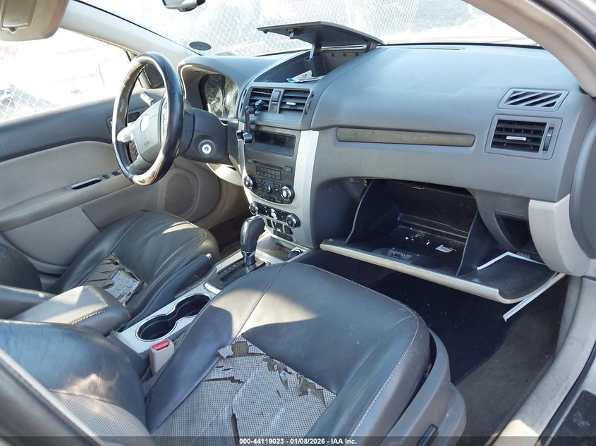 2010 MERCURY MILAN auction photo 5