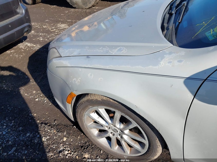 2010 MERCURY MILAN auction photo 6