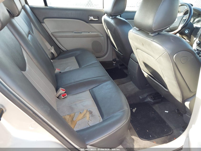 2010 MERCURY MILAN auction photo 8