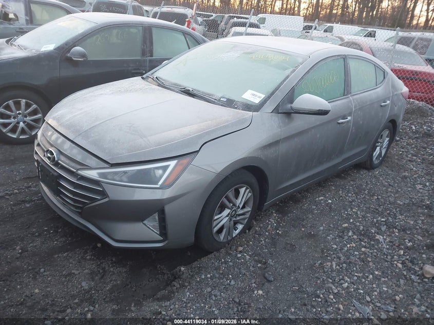 2020 HYUNDAI ELANTRA auction photo 2