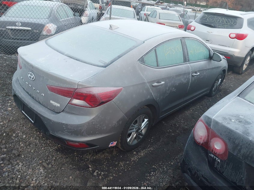 2020 HYUNDAI ELANTRA auction photo 4