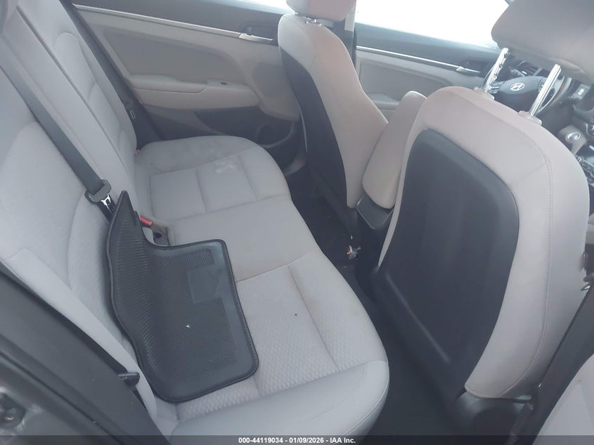 2020 HYUNDAI ELANTRA auction photo 8