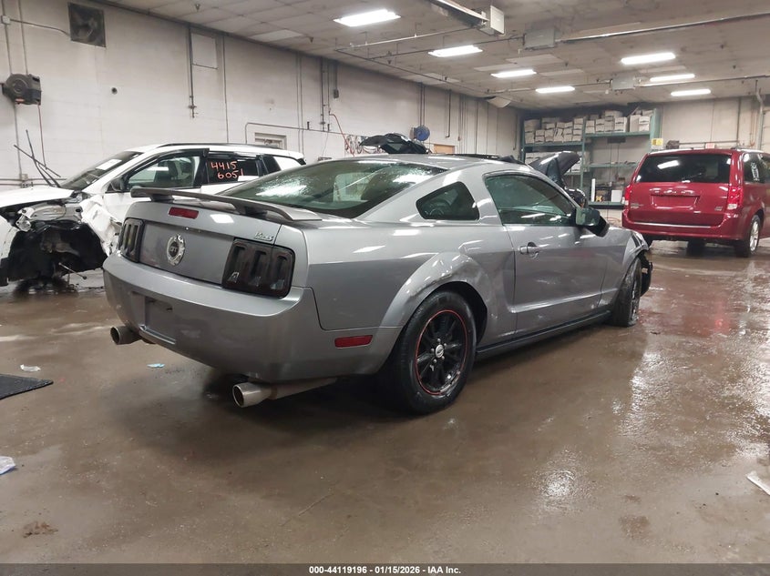 2006 Ford Mustang V6