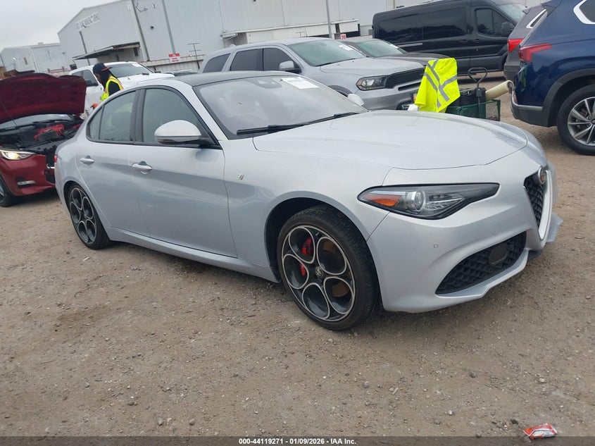 ALFA ROMEO GIULIA 2023. Lot# 44119271. VIN ZARFANBN3P7670985. Photo 1