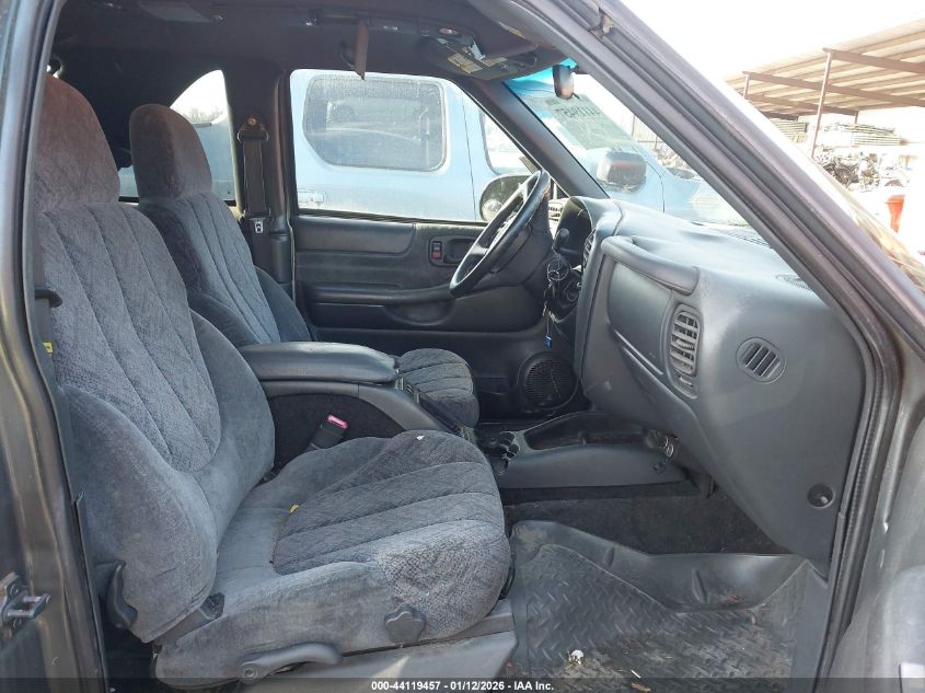 2001 GMC Jimmy Sls W/1Sb