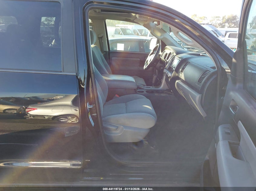 2015 Toyota Sequoia Sr5 5.7L V8