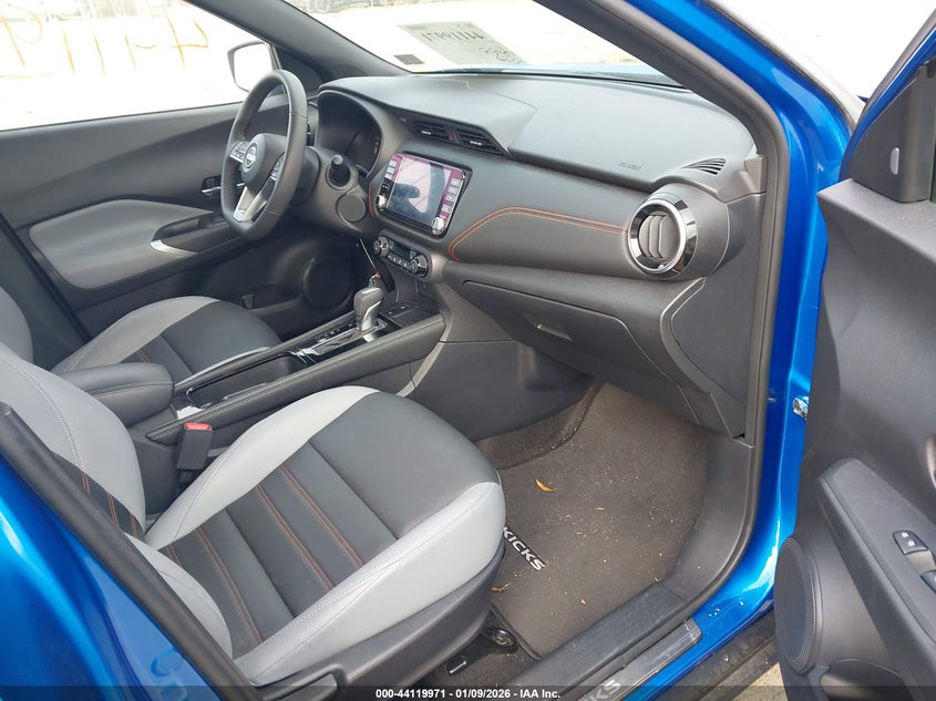 2023 Nissan Kicks Sr Xtronic Cvt