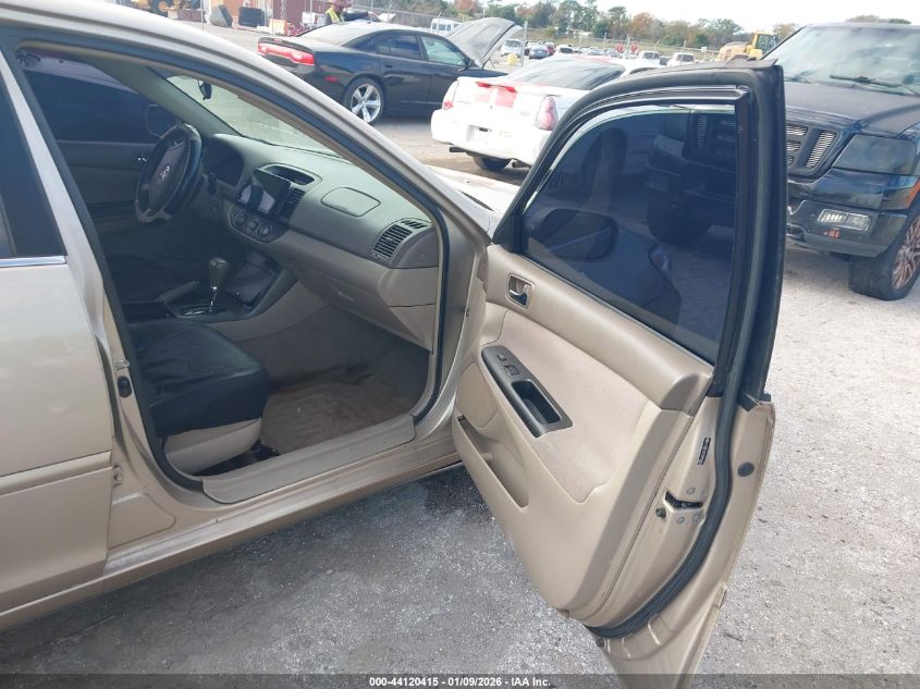 2005 Toyota Camry Le