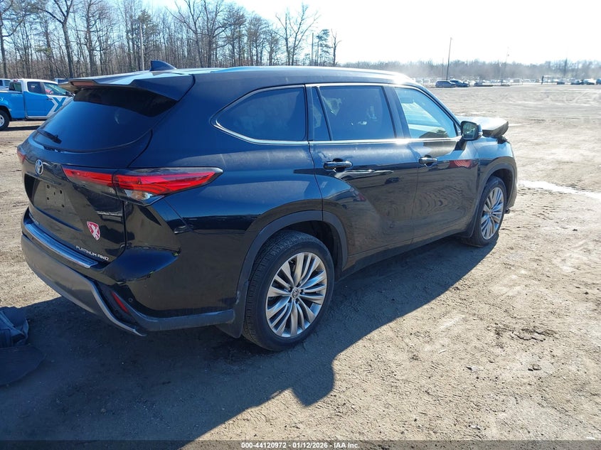 2022 Toyota Highlander Platinum