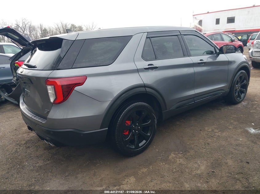 2022 Ford Explorer St