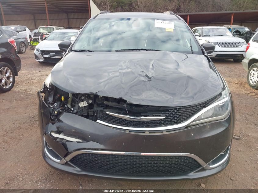 2017 Chrysler Pacifica Touring-L VIN: 2C4RC1BG9HR526563 Lot: 44121252