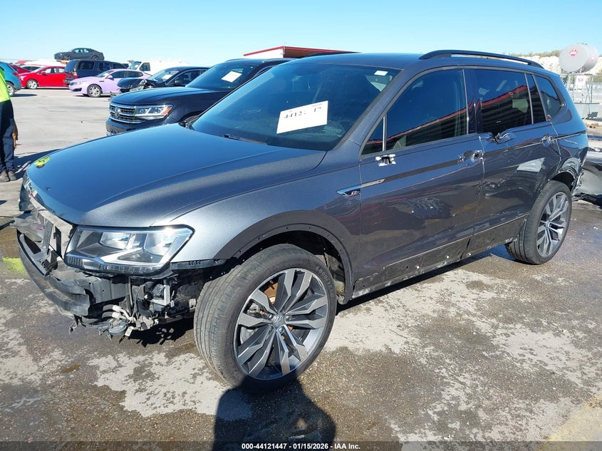 2021 Volkswagen Tiguan 2.0T Se/2.0T Se R-Line Black/2.0T Sel