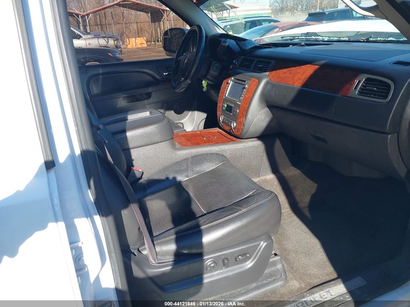 2013 Chevrolet Suburban 1500 Ltz