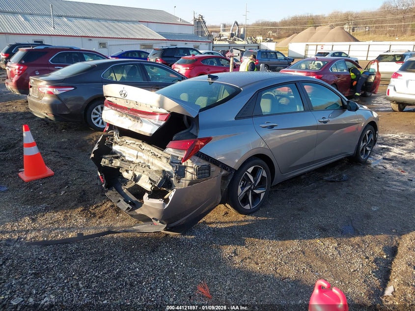 2023 Hyundai Elantra Sel