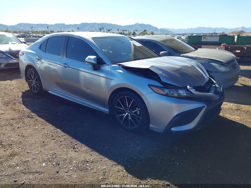 2022 Toyota Camry Se