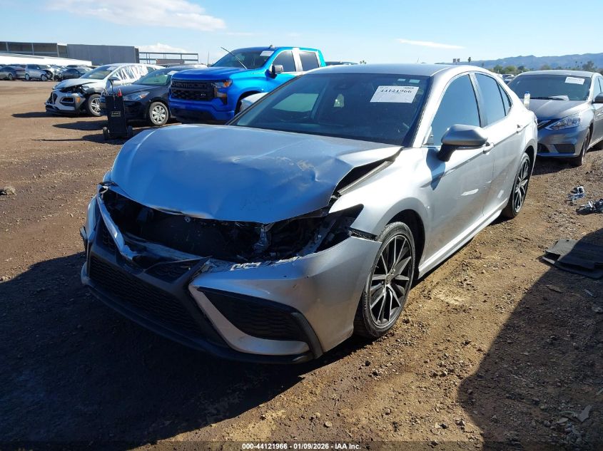 2022 Toyota Camry Se