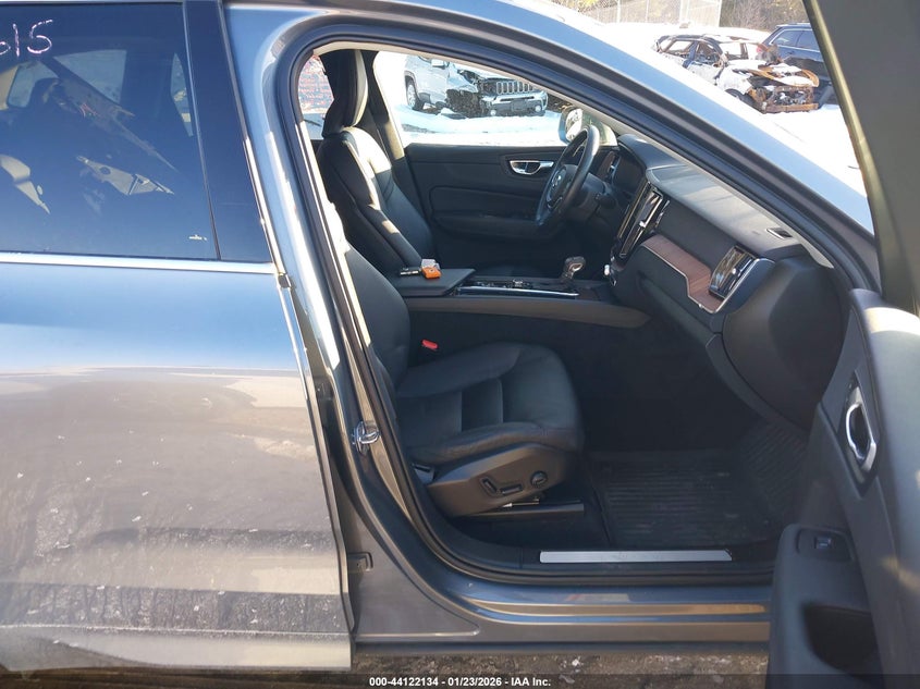 2021 Volvo Xc60 T5 Momentum