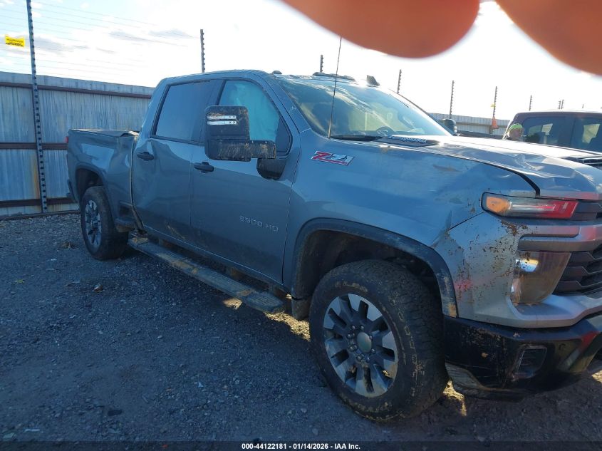 2026 Chevrolet Silverado 2500Hd , Standard Bed, Custom, 4Wd VIN: 2GC4KMEY6T1127961 Lot: 44122181